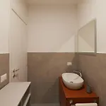 Bilocale Moderno In Zona Tranquilla, Parcheggio Gratuito Con Caffe E Altri Servizi Inclusi Non E , Ma Un Con Cucina * 佩鲁贾