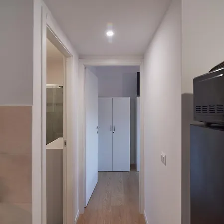 Bilocale Moderno In Zona Tranquilla, Parcheggio Gratuito Con Caffe E Altri Servizi Inclusi Non E , Ma Un Con Cucina 公寓 佩鲁贾