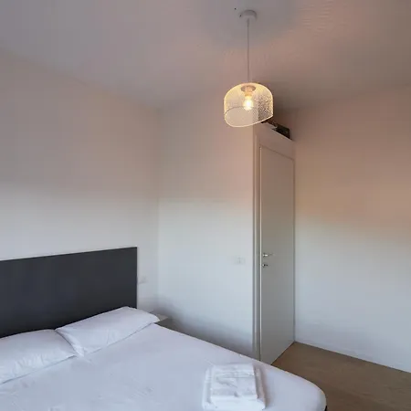 Bilocale Moderno In Zona Tranquilla, Parcheggio Gratuito 페루자