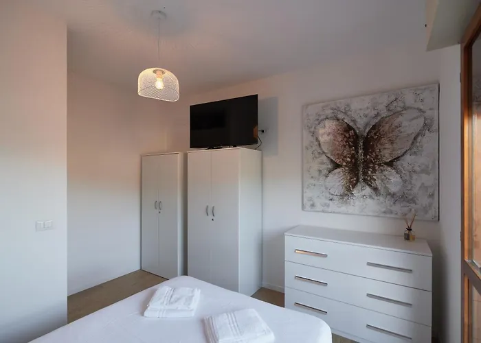 Bilocale Moderno In Zona Tranquilla, Parcheggio Gratuito Con Caffe E Altri Servizi Inclusi Non E , Ma Un Con Cucina アパート ペルージャ