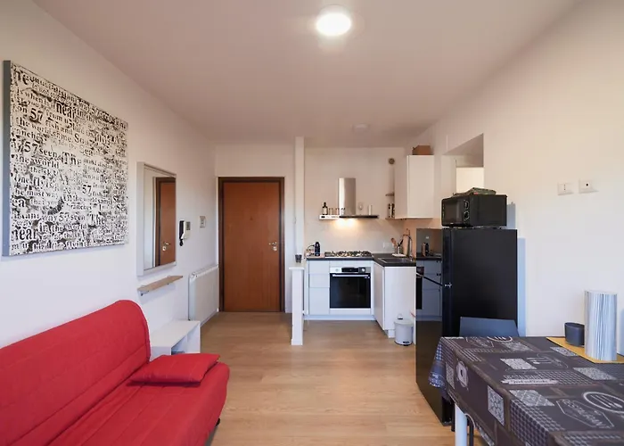 アパート Bilocale Moderno In Zona Tranquilla, Parcheggio Gratuito Con Caffe E Altri Servizi Inclusi Non E , Ma Un Con Cucina ペルージャ